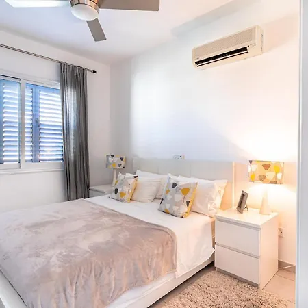 Apartment Summer Breeze With Pool Paphos